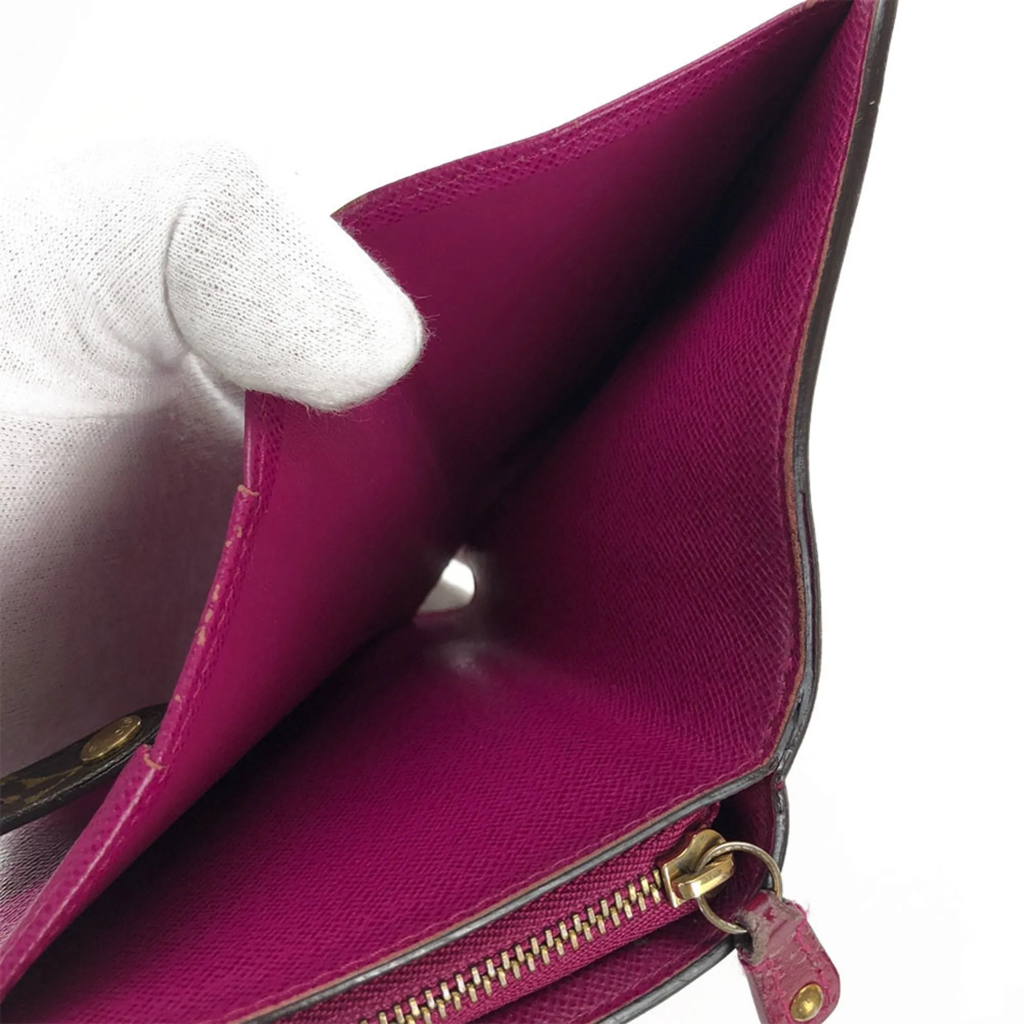 Louis Vuitton Perfo Compact