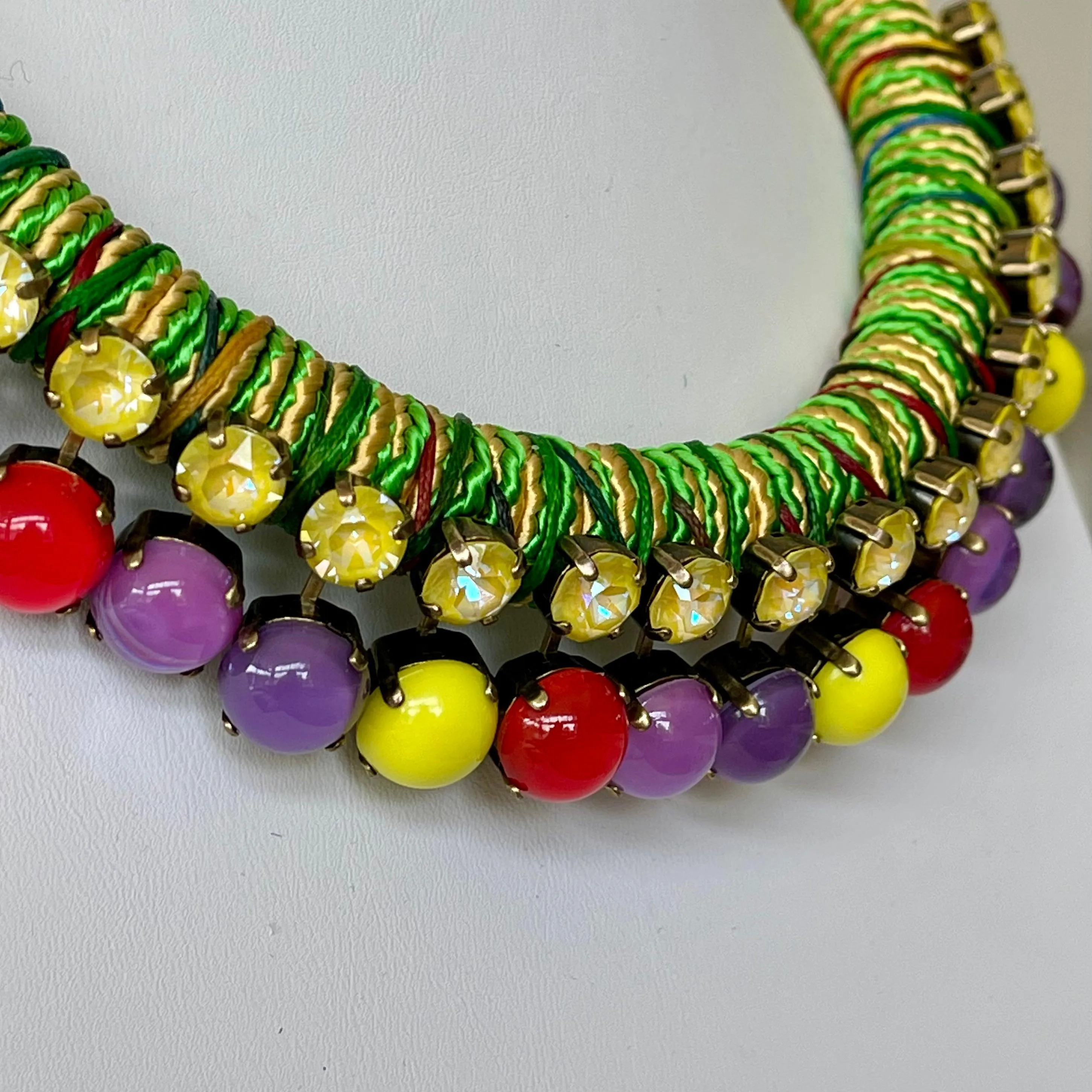 Multicolor Glass Stones Short Necklace