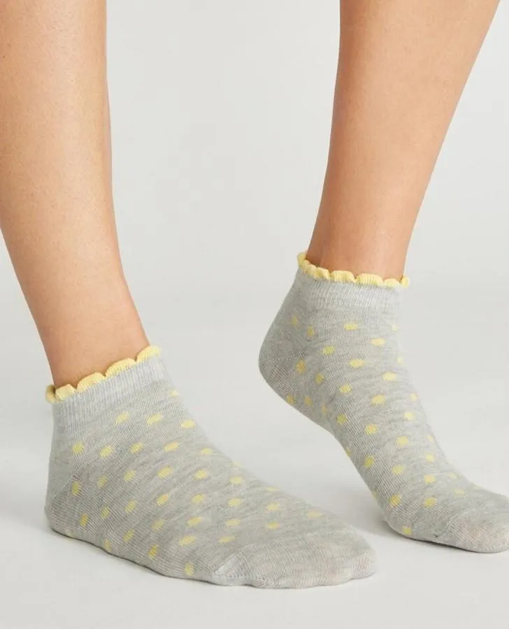 Pack of 2 Fluffy Hares Trainer Socks