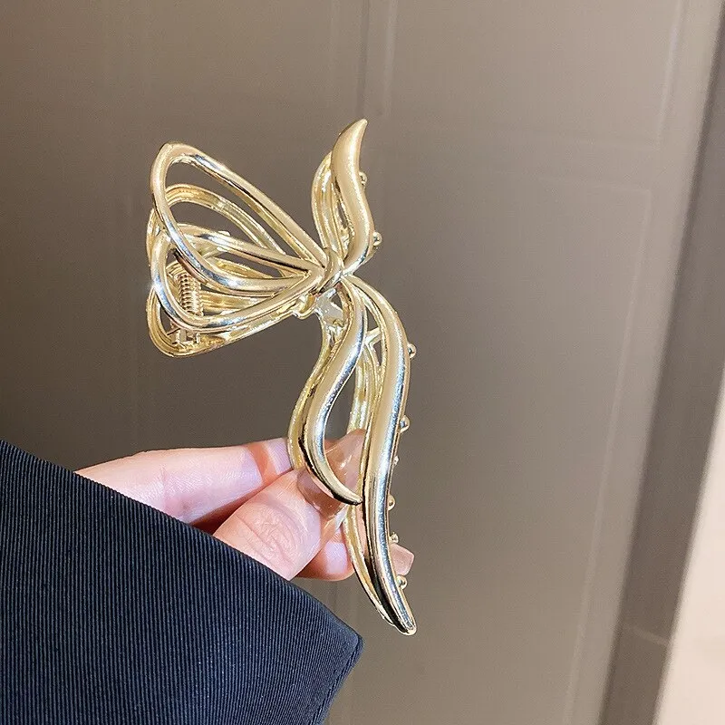 Pearl Lily Hair Clips with Butterfly Tassel