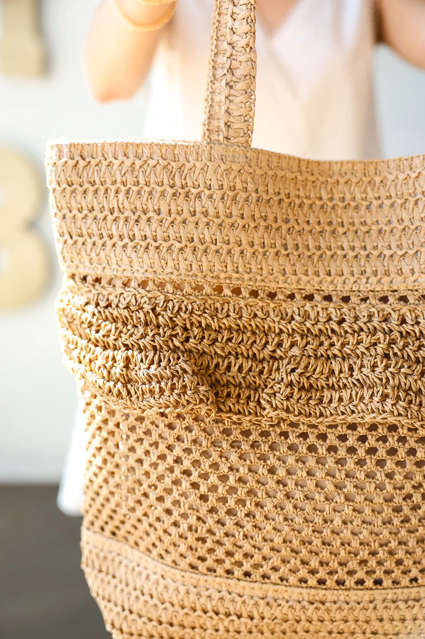 Ruffle Detail Crochet Straw Tote Bag