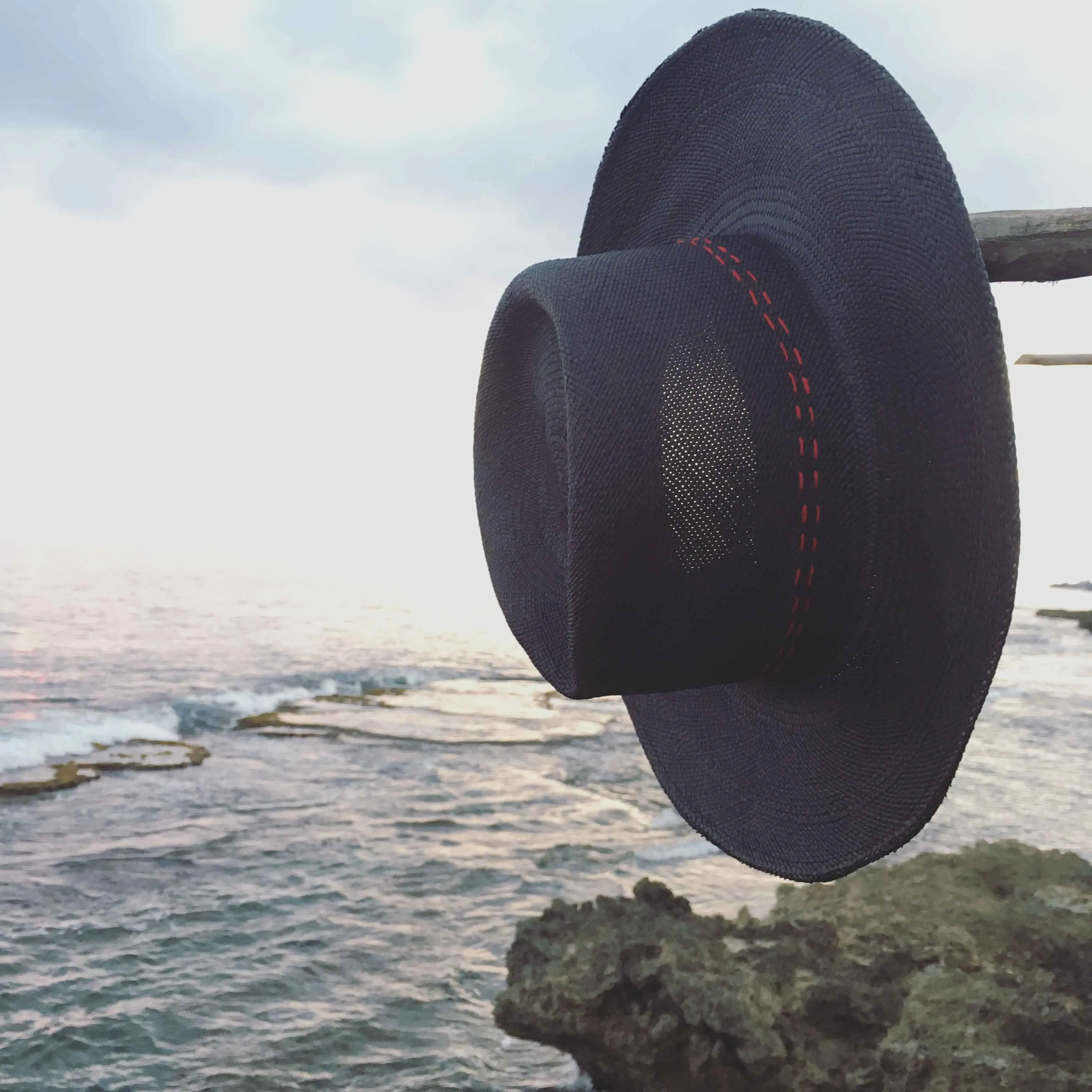 Virgil Straw BLACK
